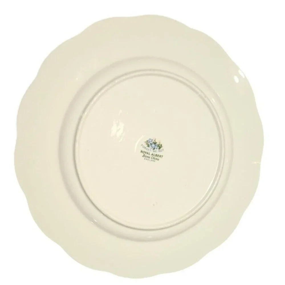 Teacup & Saucer Royal Albert Forget-Me-Not Bone China  Gold Trim‎ Floral Design